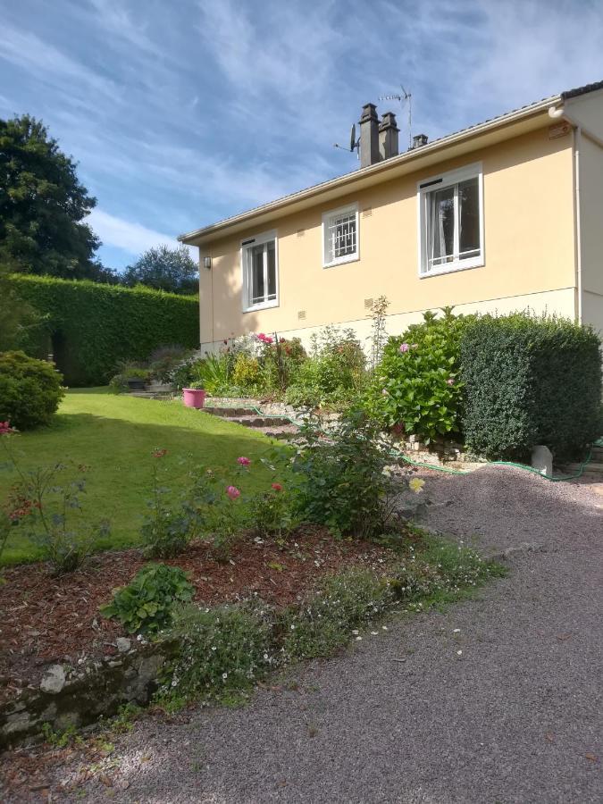 L'Accueil Bed & Breakfast Gueron Bagian luar foto