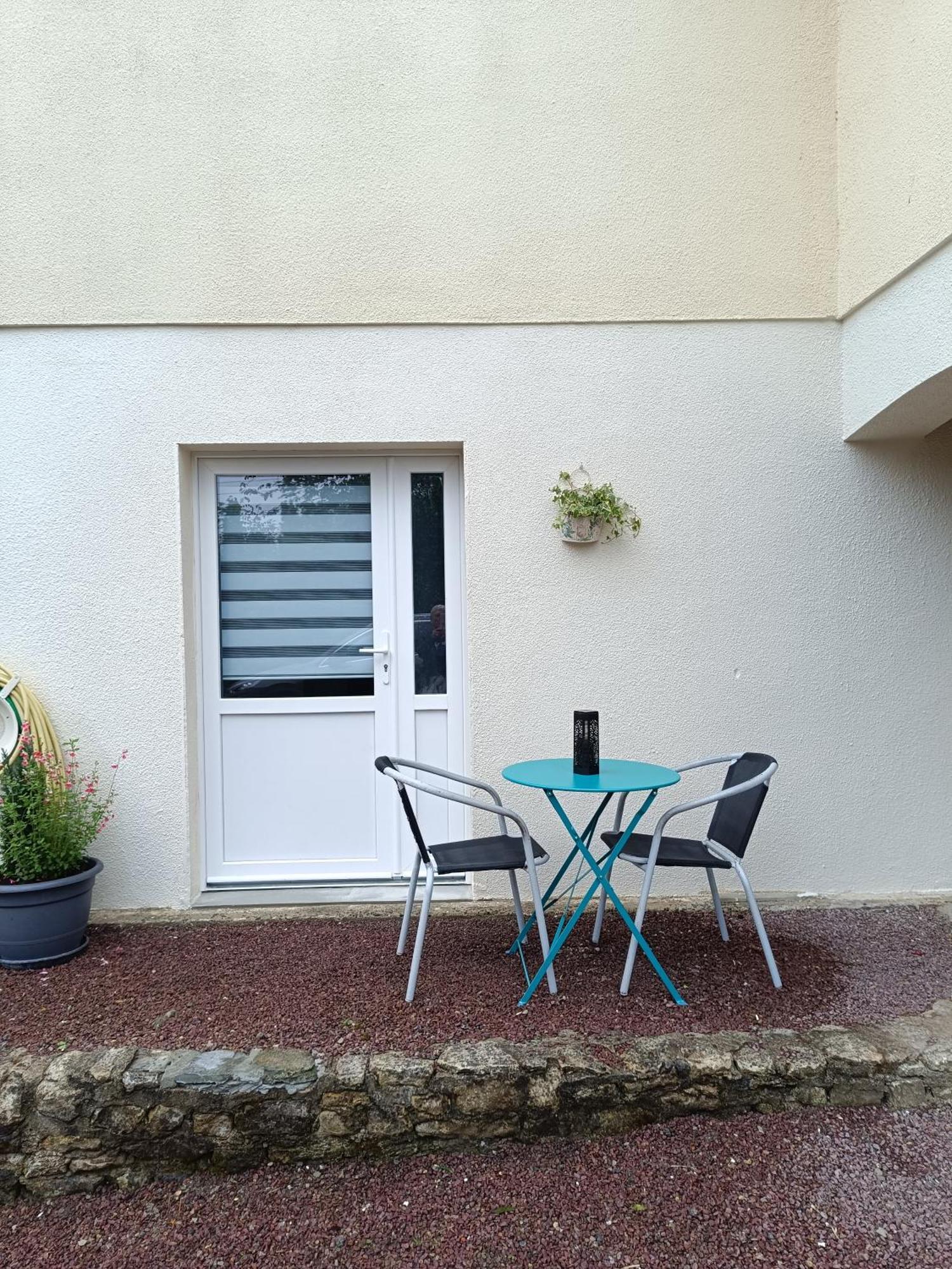 L'Accueil Bed & Breakfast Gueron Bagian luar foto